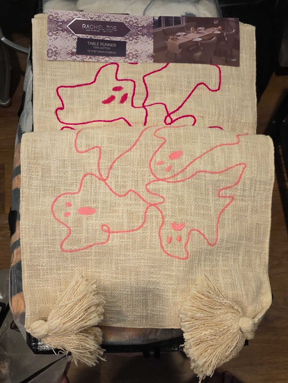 Rachel Zoe Natural Burlap Table Runner with Bright Pink Ghosty l Outlines.